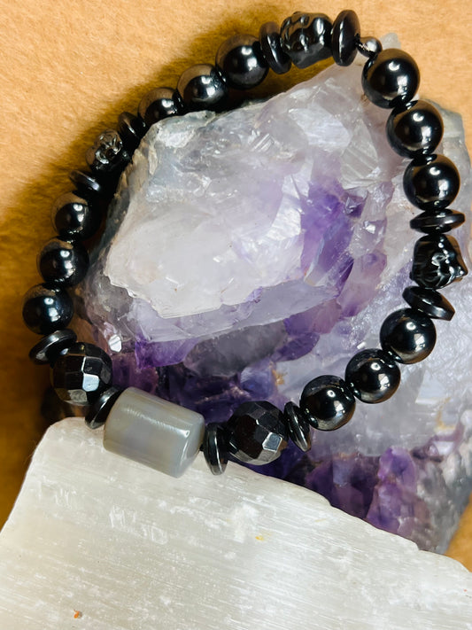 African Agate and Hematite Bracelet ￼
