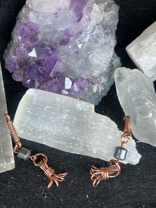 Barrel and bow Hematite and pure copper earrings